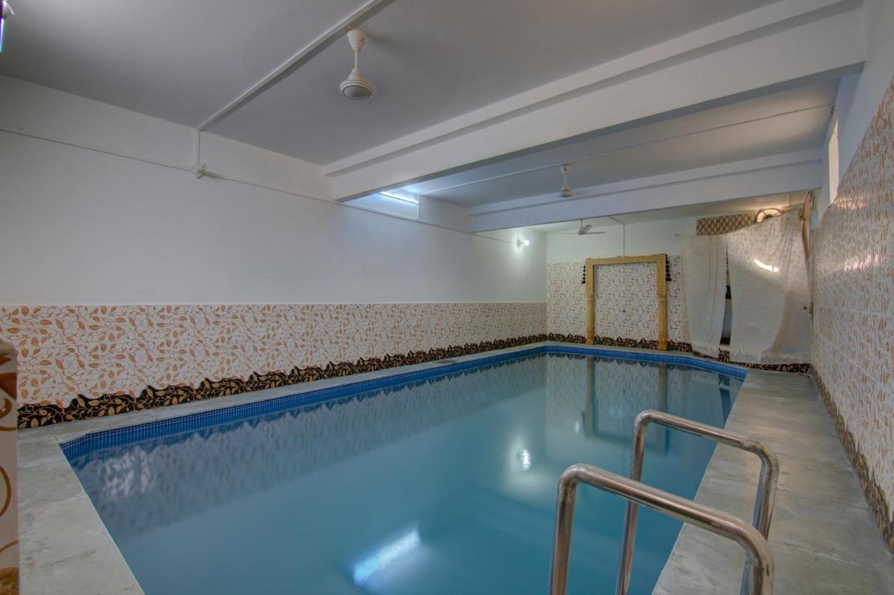 Hotel Heera Court Dzsaiszalmer Kültér fotó