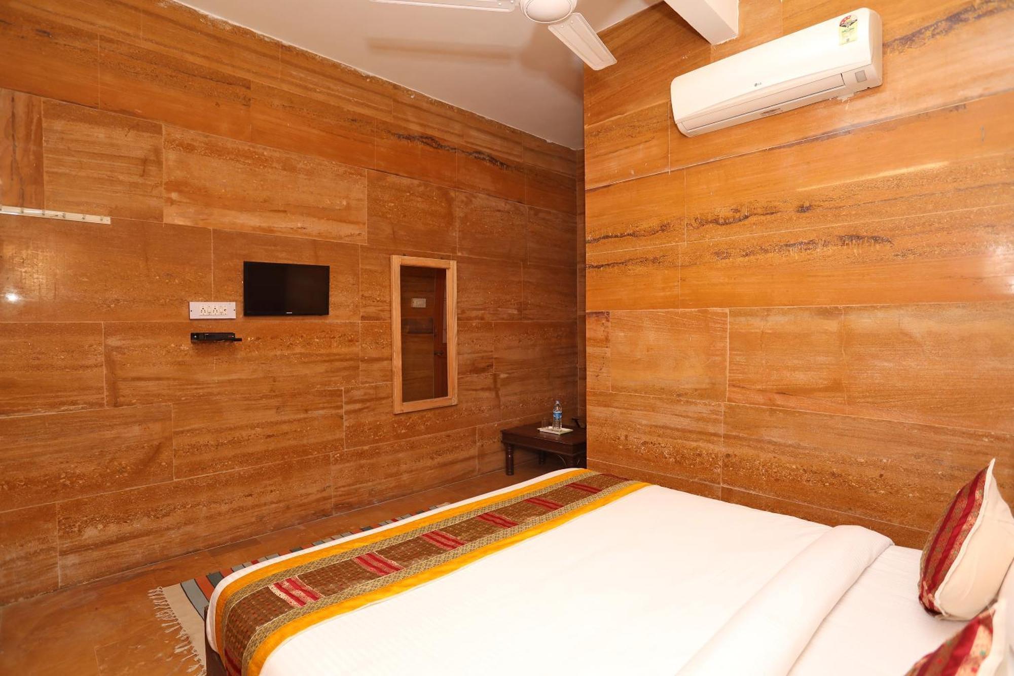 Hotel Heera Court Dzsaiszalmer Kültér fotó