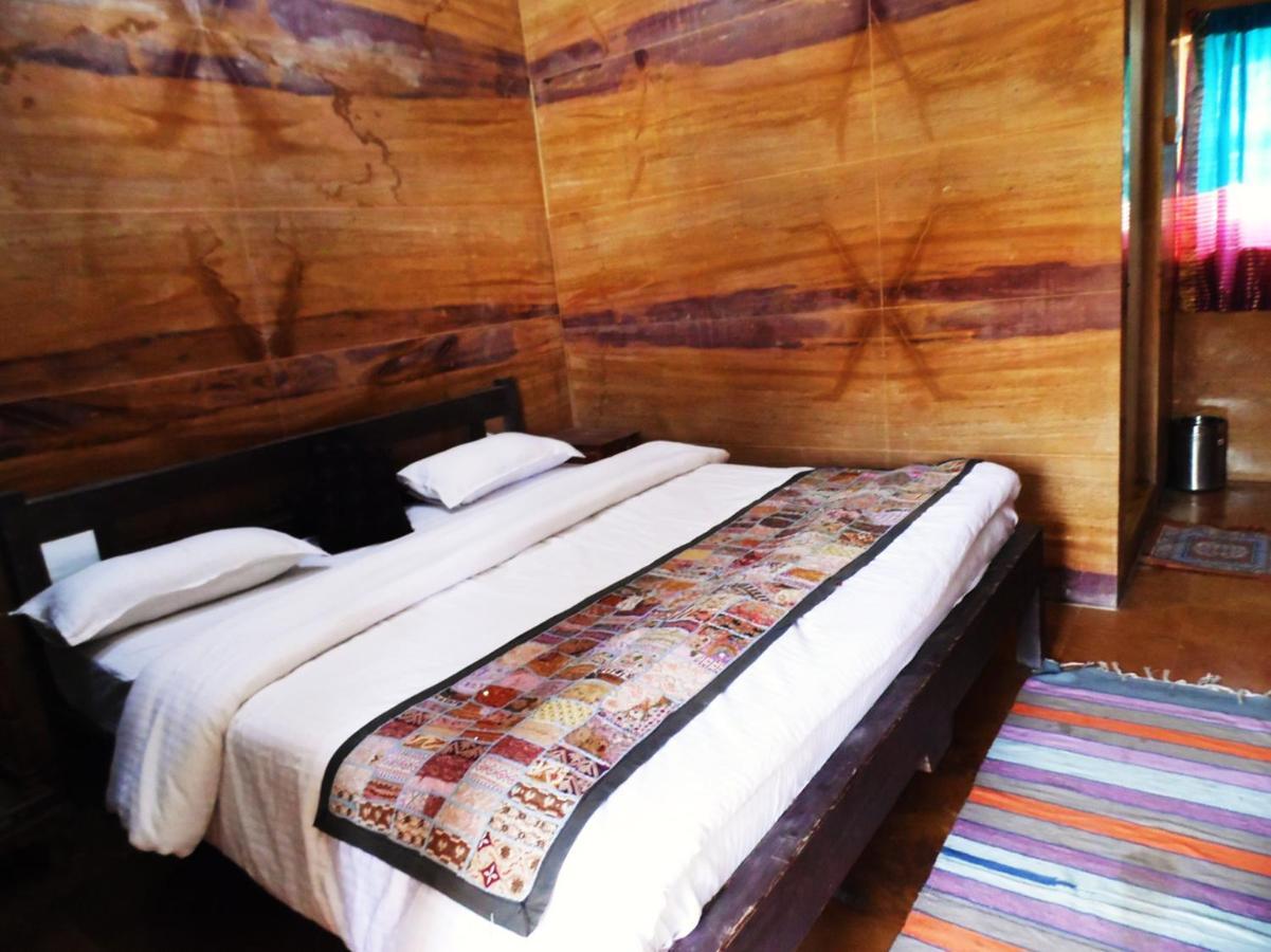 Hotel Heera Court Dzsaiszalmer Kültér fotó